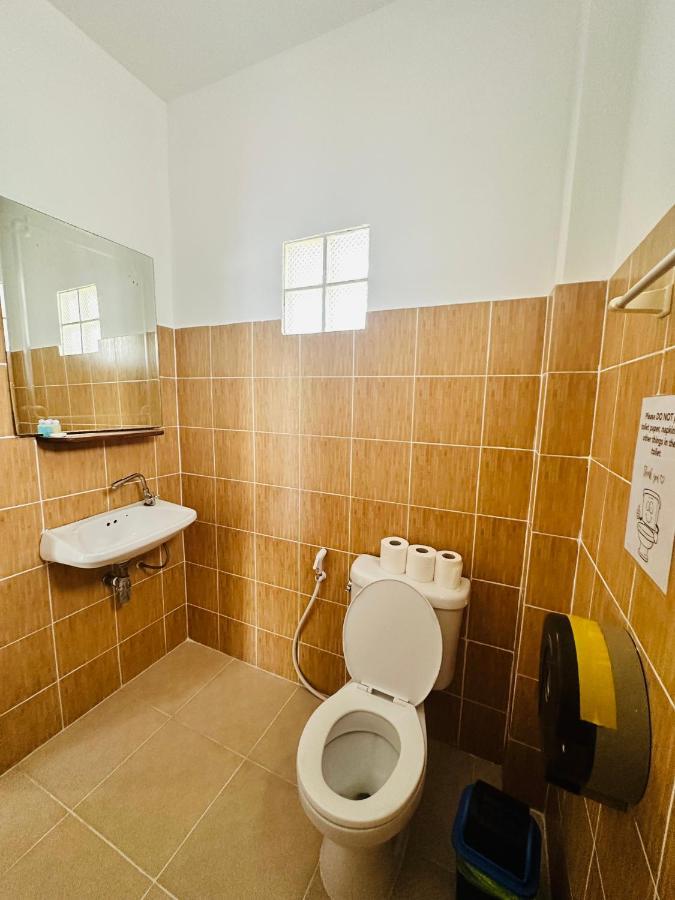Puk's Palace Thailand Hostel *